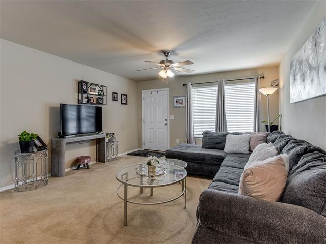 531 E Juniper Lane, Mustang, OK 73064
