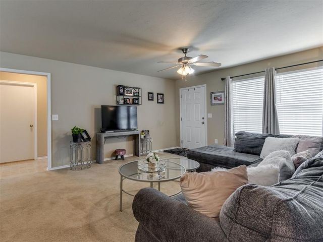 531 E Juniper Lane, Mustang, OK 73064
