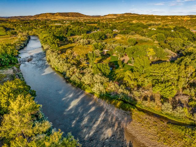 7 Road 2473, Aztec, NM 87410