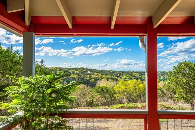 1994 Bear Creek Rd, Kerrville, TX 78028