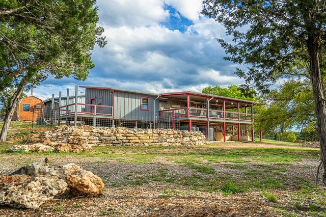 1994 Bear Creek Rd, Kerrville, TX 78028