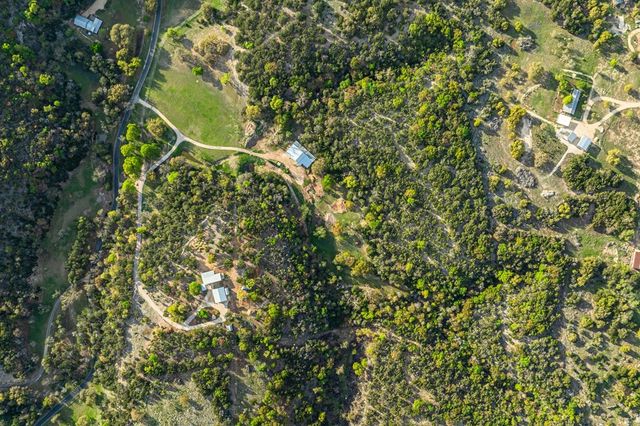 1994 Bear Creek Rd, Kerrville, TX 78028