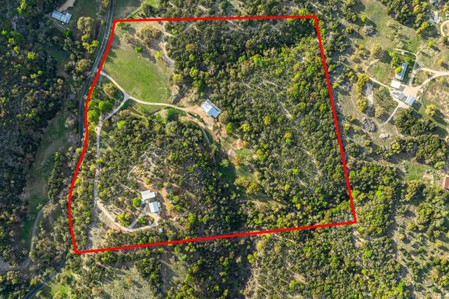 1994 Bear Creek Rd, Kerrville, TX 78028