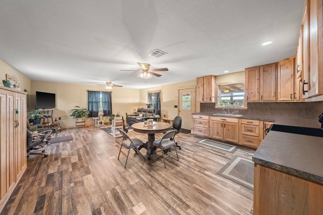 1994 Bear Creek Rd, Kerrville, TX 78028