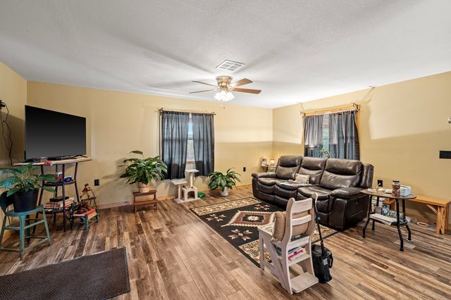 1994 Bear Creek Rd, Kerrville, TX 78028