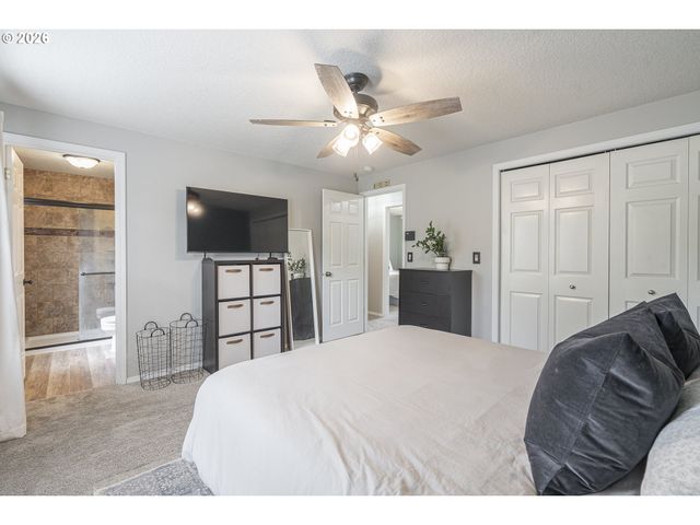 1101 E SUNSET Dr, Newberg, OR 97132