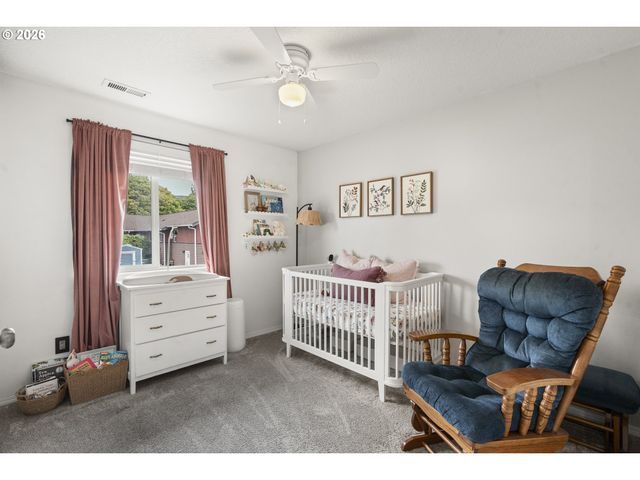 1101 E SUNSET Dr, Newberg, OR 97132