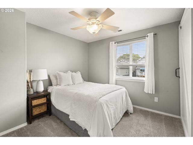1101 E SUNSET Dr, Newberg, OR 97132