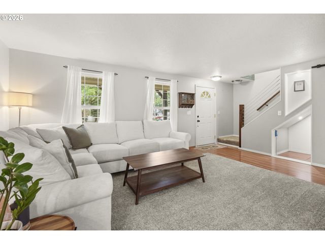 1101 E SUNSET Dr, Newberg, OR 97132