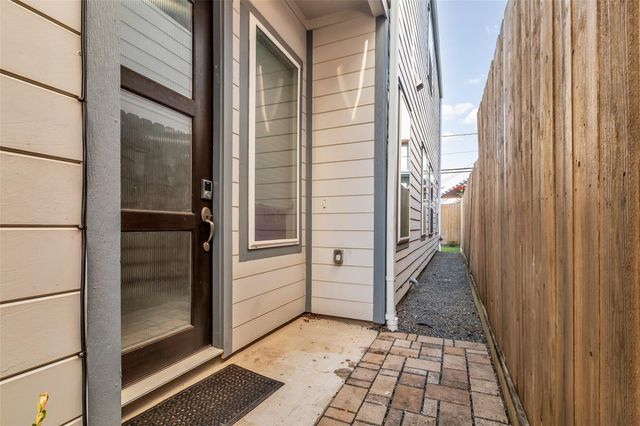 1402 Crocker Street, Houston, TX 77019