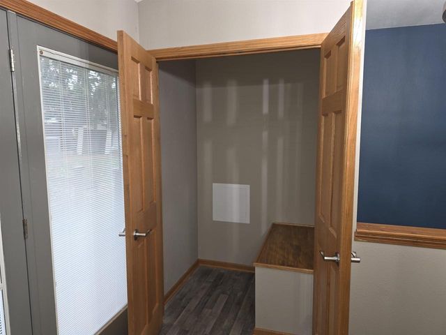 731 Sherwood Lane, Jefferson, WI 53549