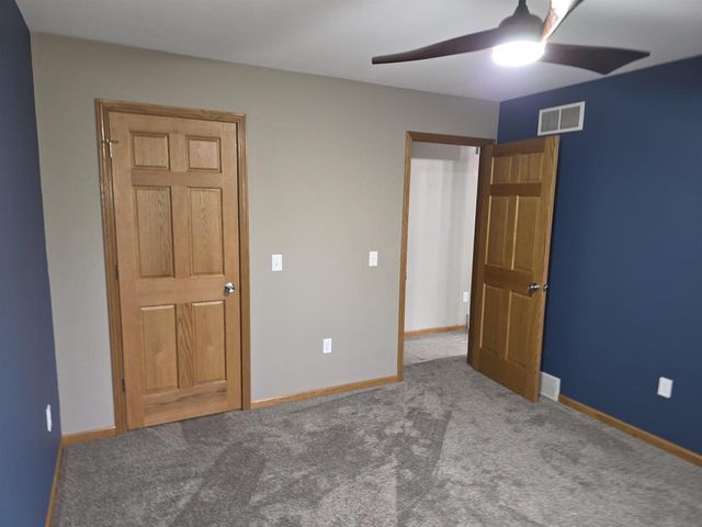 731 Sherwood Lane, Jefferson, WI 53549