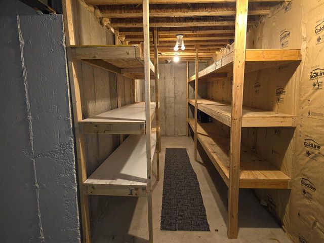 731 Sherwood Lane, Jefferson, WI 53549