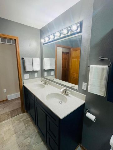 731 Sherwood Lane, Jefferson, WI 53549