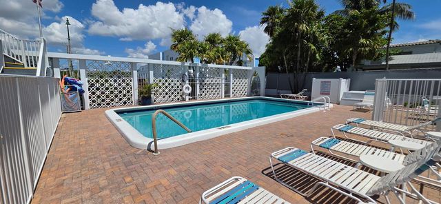 4228 N Ocean Drive 34, Lauderdale By The Sea, FL 33308