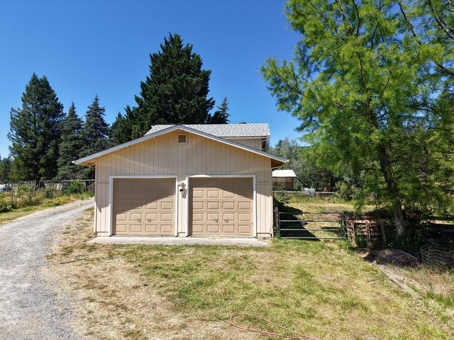 335 Sheraton Drive, Williams, OR 97544