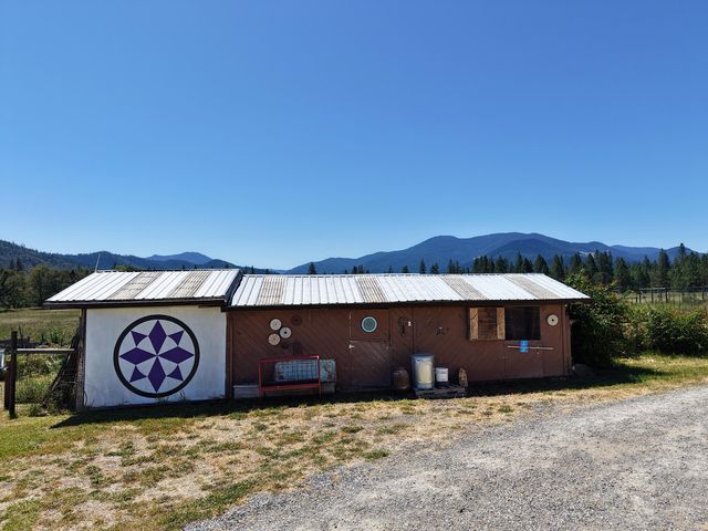 335 Sheraton Drive, Williams, OR 97544