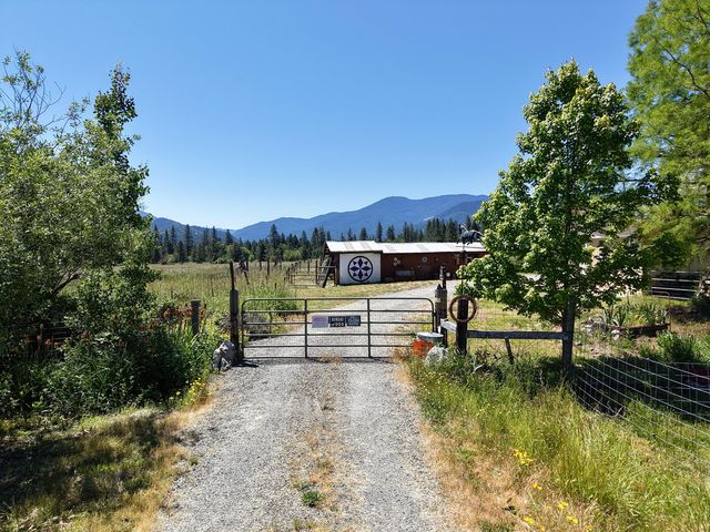 335 Sheraton Drive, Williams, OR 97544