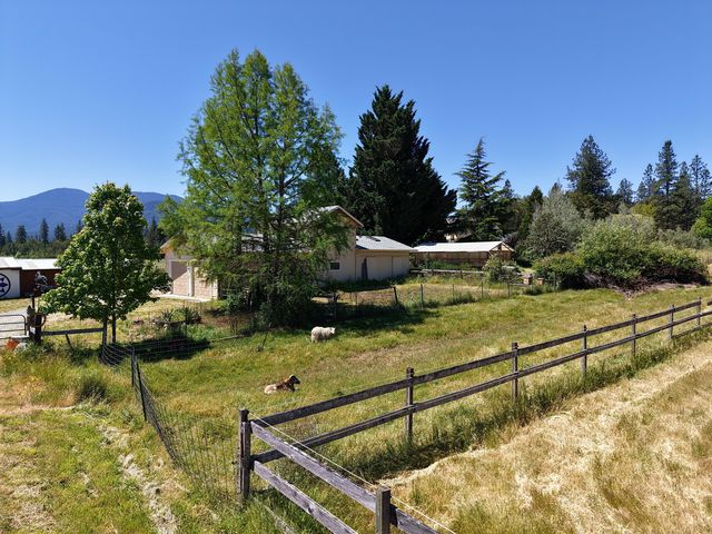 335 Sheraton Drive, Williams, OR 97544