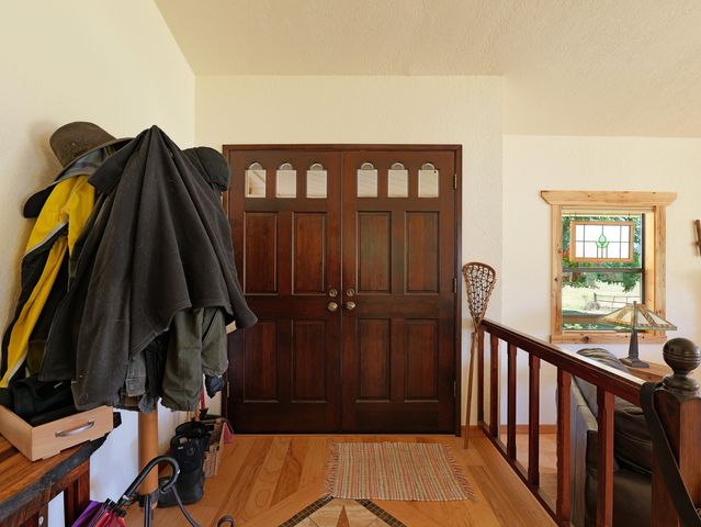 335 Sheraton Drive, Williams, OR 97544