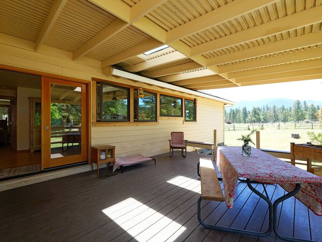 335 Sheraton Drive, Williams, OR 97544