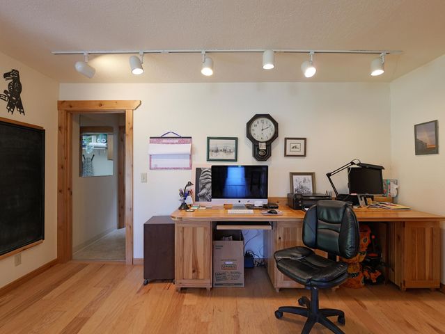 335 Sheraton Drive, Williams, OR 97544