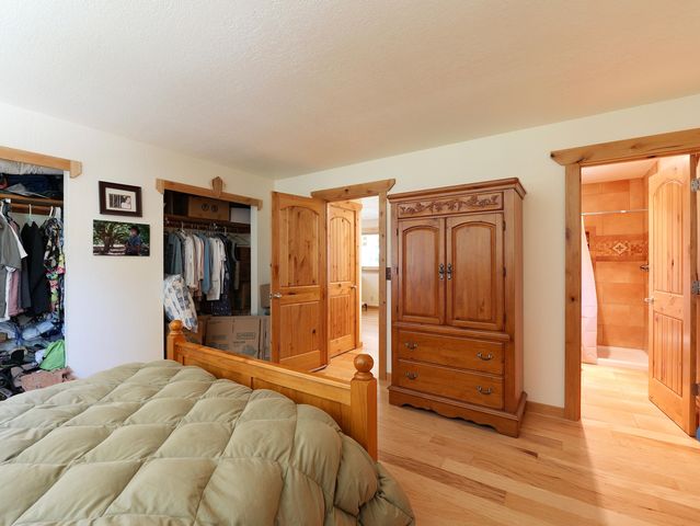 335 Sheraton Drive, Williams, OR 97544