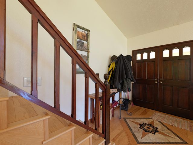 335 Sheraton Drive, Williams, OR 97544