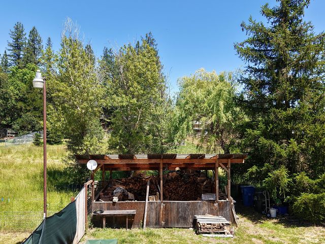 335 Sheraton Drive, Williams, OR 97544