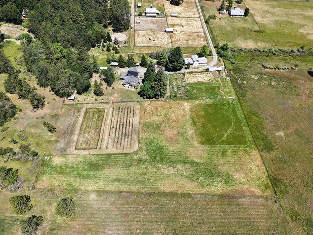 335 Sheraton Drive, Williams, OR 97544