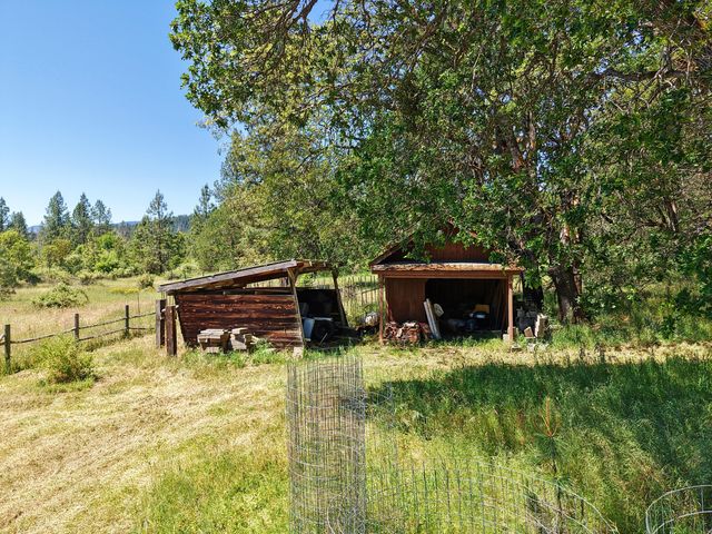 335 Sheraton Drive, Williams, OR 97544
