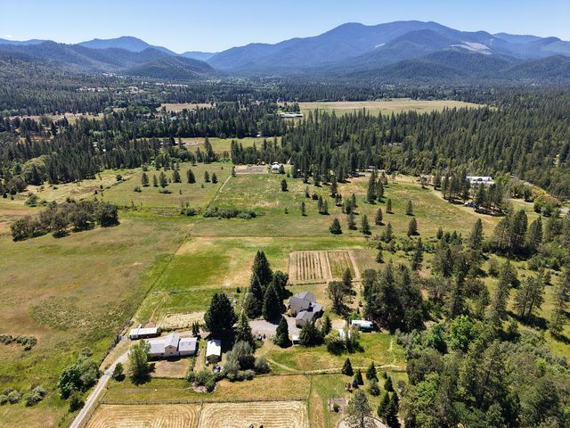 335 Sheraton Drive, Williams, OR 97544