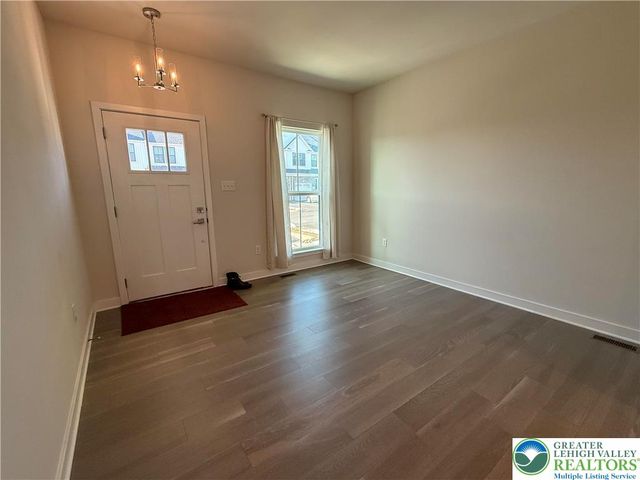 1033 Watson Court, Upper Macungie Twp, PA 18051