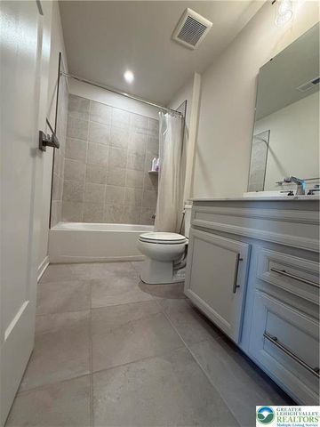 1033 Watson Court, Upper Macungie Twp, PA 18051