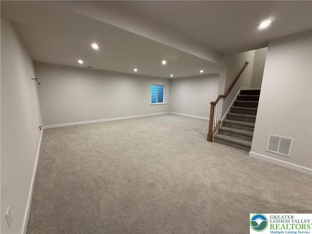 1033 Watson Court, Upper Macungie Twp, PA 18051