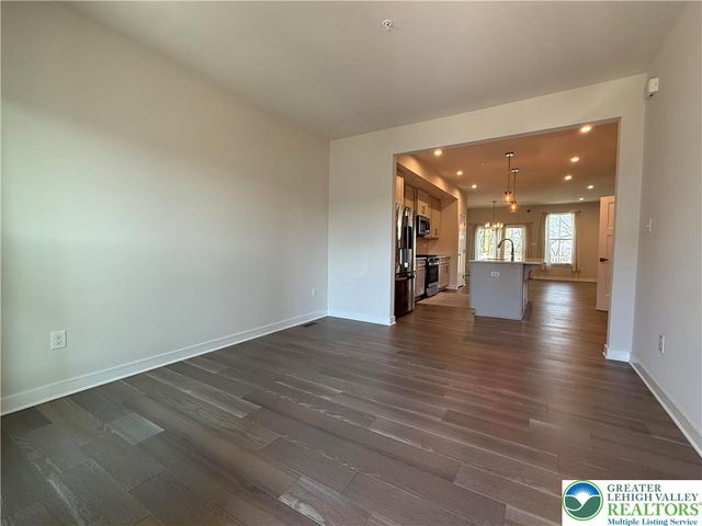 1033 Watson Court, Upper Macungie Twp, PA 18051