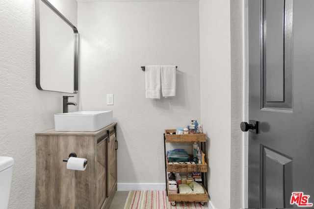 6886 Country Oaks Drive, Highland, CA 92346