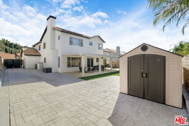 6886 Country Oaks Drive, Highland, CA 92346