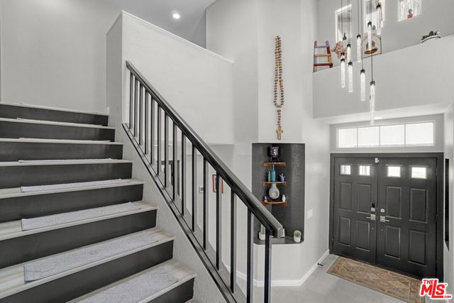 6886 Country Oaks Drive, Highland, CA 92346