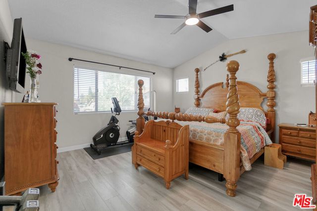 6886 Country Oaks Drive, Highland, CA 92346