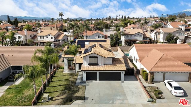 6886 Country Oaks Drive, Highland, CA 92346