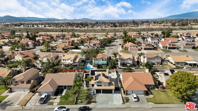 6886 Country Oaks Drive, Highland, CA 92346