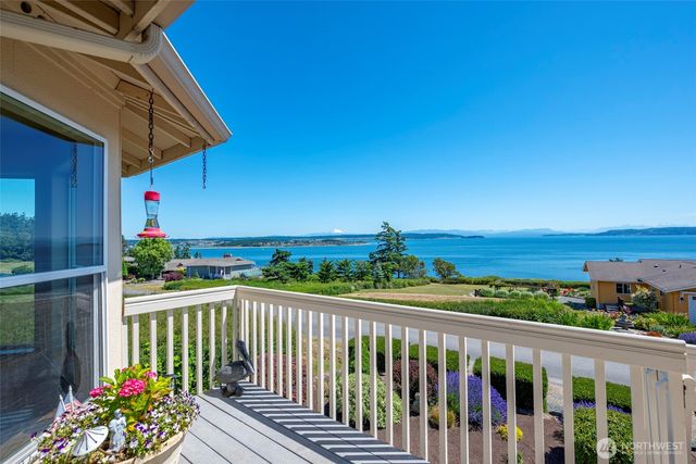 1223 Rainier Lane, Oak Harbor, WA 98277