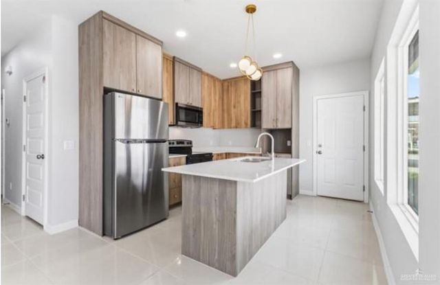 4216 Heron Avenue 122, Mcallen, TX 78504