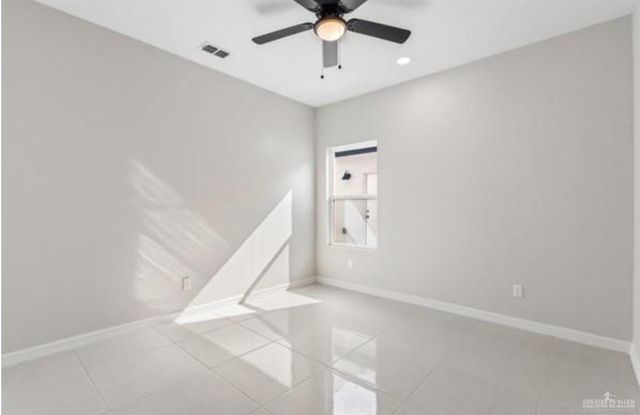 4216 Heron Avenue 122, Mcallen, TX 78504