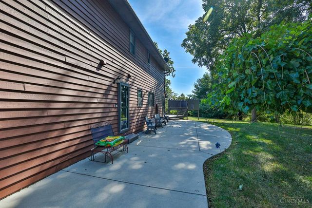 2352 Banberry Court, Lawrenceburg, IN 47025