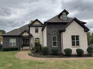 2006 Eagle View Road, Hendersonville, TN 37075