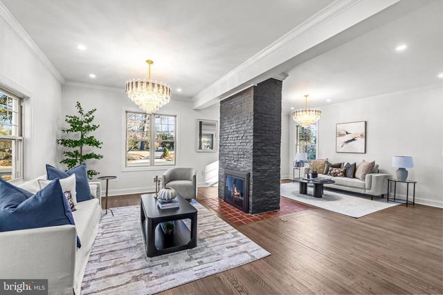 804 MAIN ST, Riverton, NJ 08077