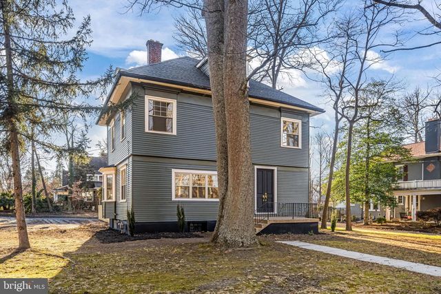 804 MAIN ST, Riverton, NJ 08077