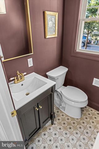 804 MAIN ST, Riverton, NJ 08077